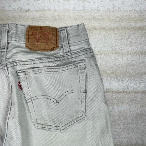 True Vintage 70s Levis Jeans 501 28x32 Regular Straight Fit Light Grey Wash - Picture 3 of 8